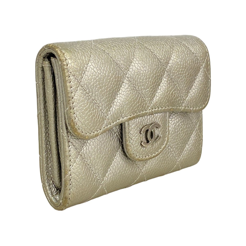 Chanel Card Case Quilted Caviar Leather Silver — view 2