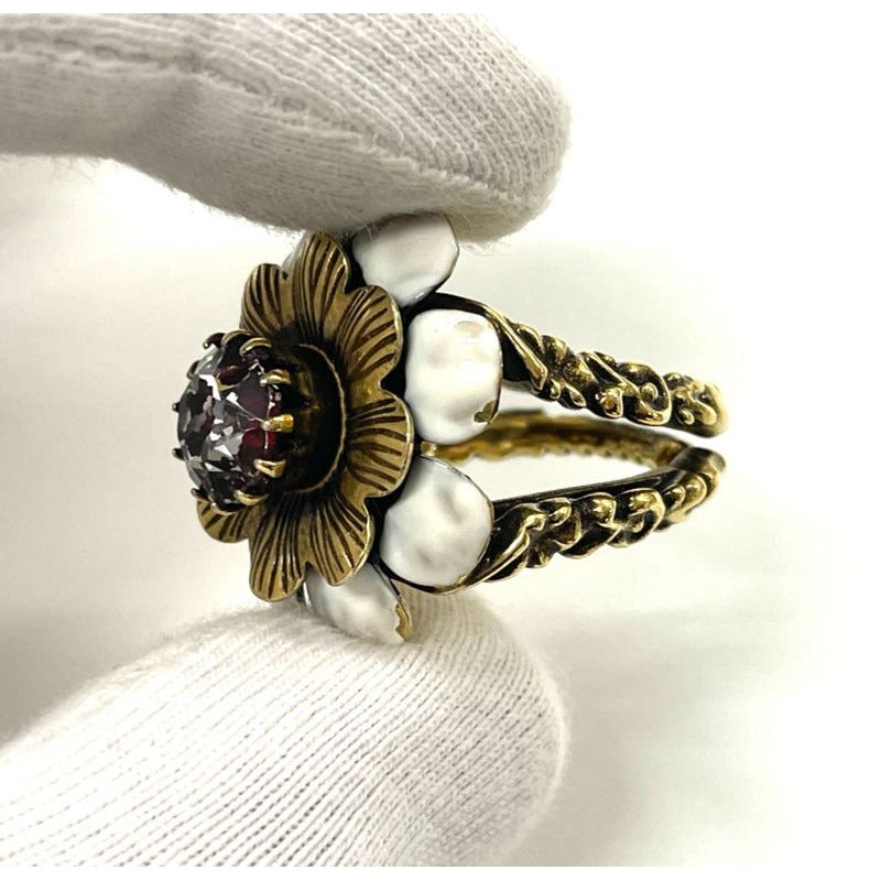 Gucci Flower Cocktail Ring S With Stones And GP White — view 5
