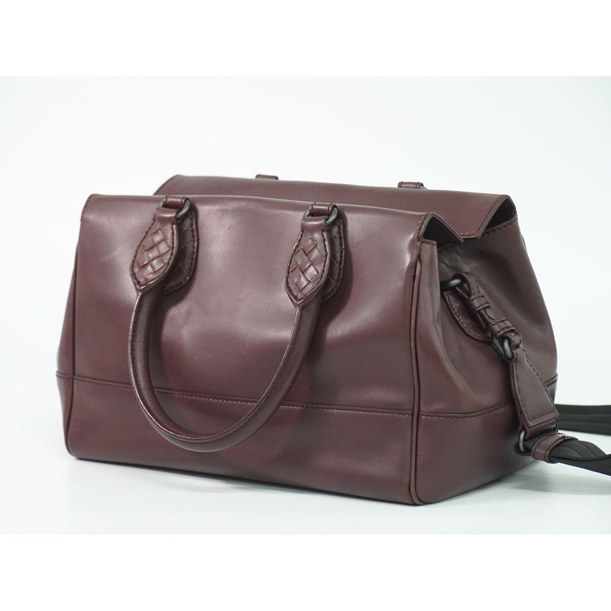Bottega Veneta Intrecciato 2-Way Shoulder Bag Pochette Leather Bordeaux — view 2