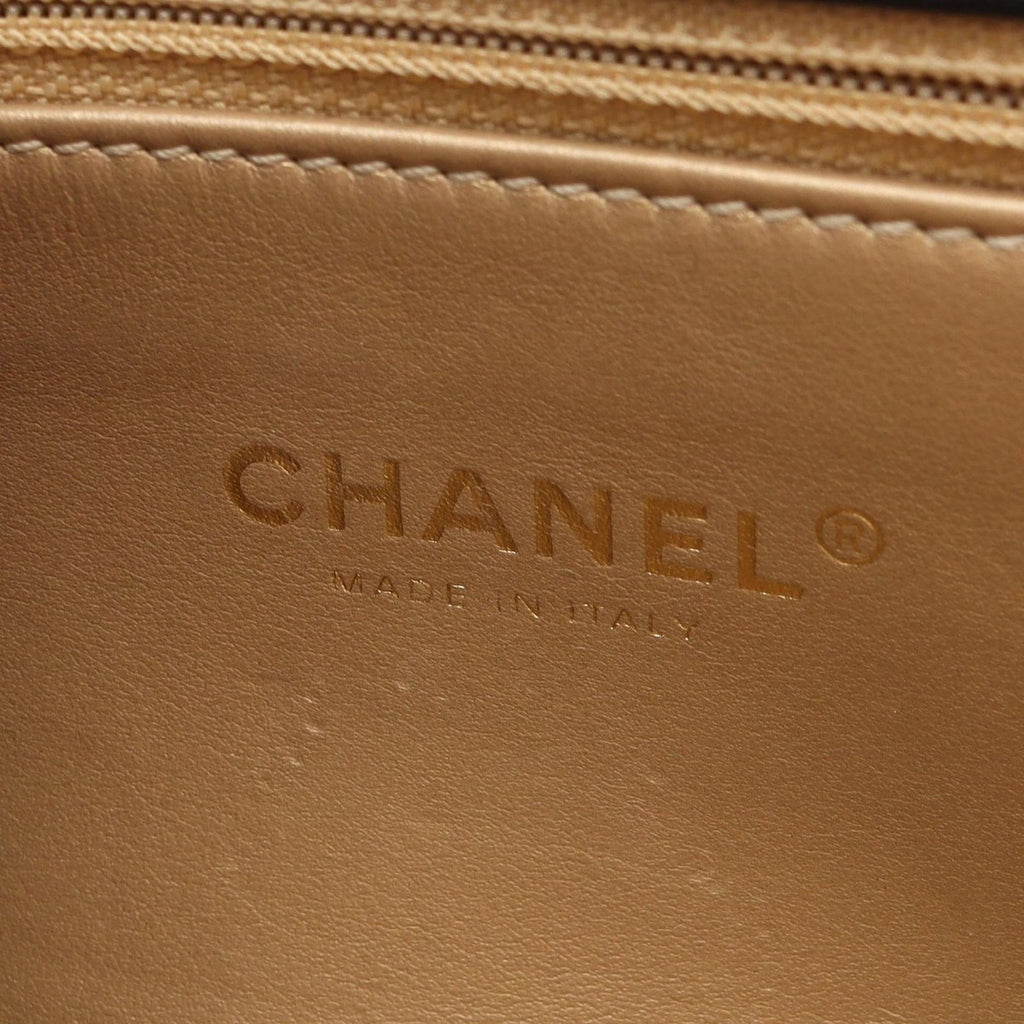 Chanel Shoulder Bag Quilted Black Lambskin — view 4