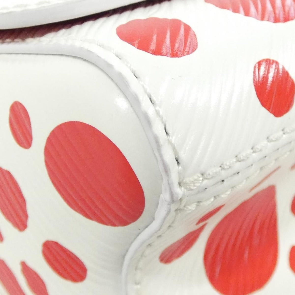 Louis Vuitton Epi Twist PM Shoulder Bag Blanc Rouge — view 3