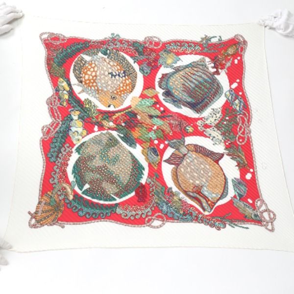 Hermes Pleated Carre Scarf Grands Fonds Deep Sea Fish Red — view 2