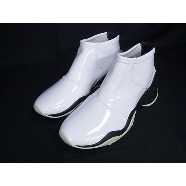 Fendi Fluid Patent Leather 35 Shoes White Black