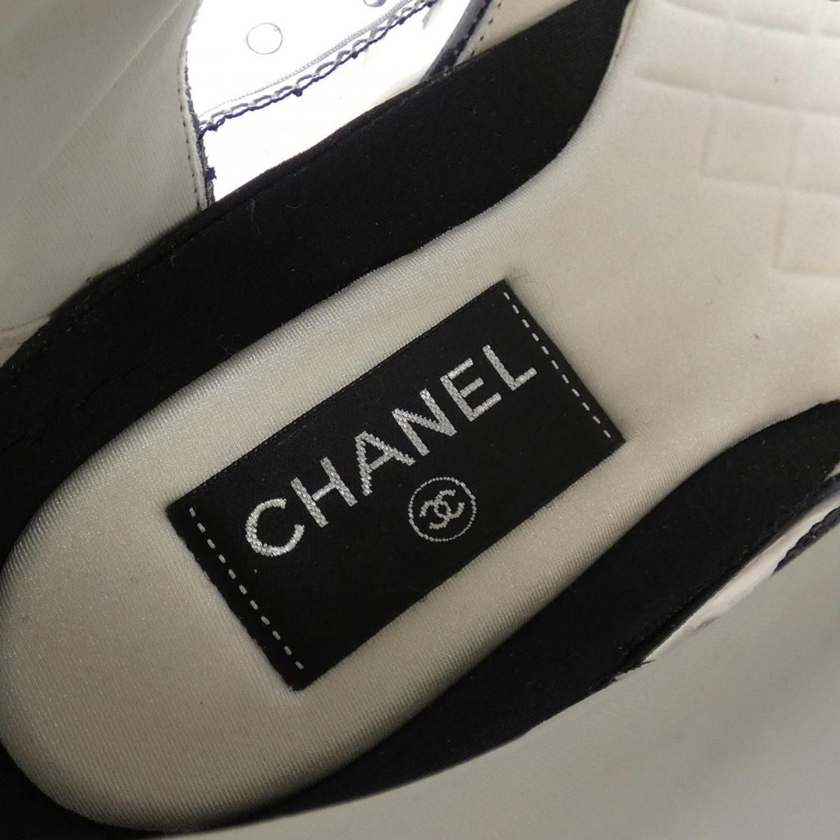Chanel Sneakers Navy — view 6