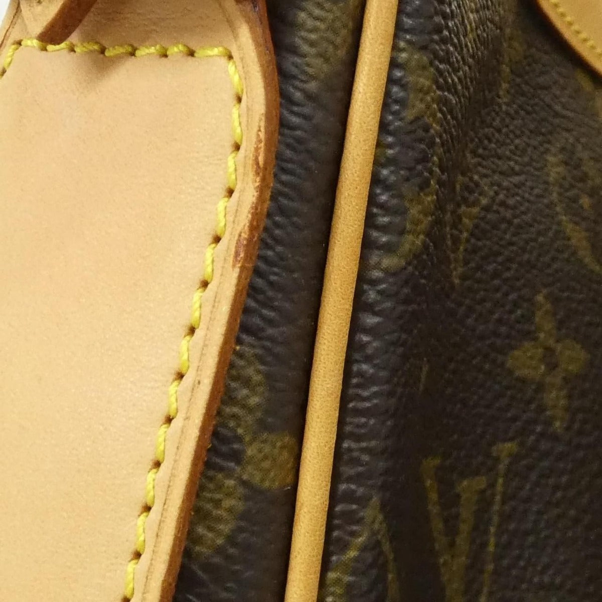 Louis Vuitton Vintage Monogram Thuraya GM Shoulder Bag — view 6