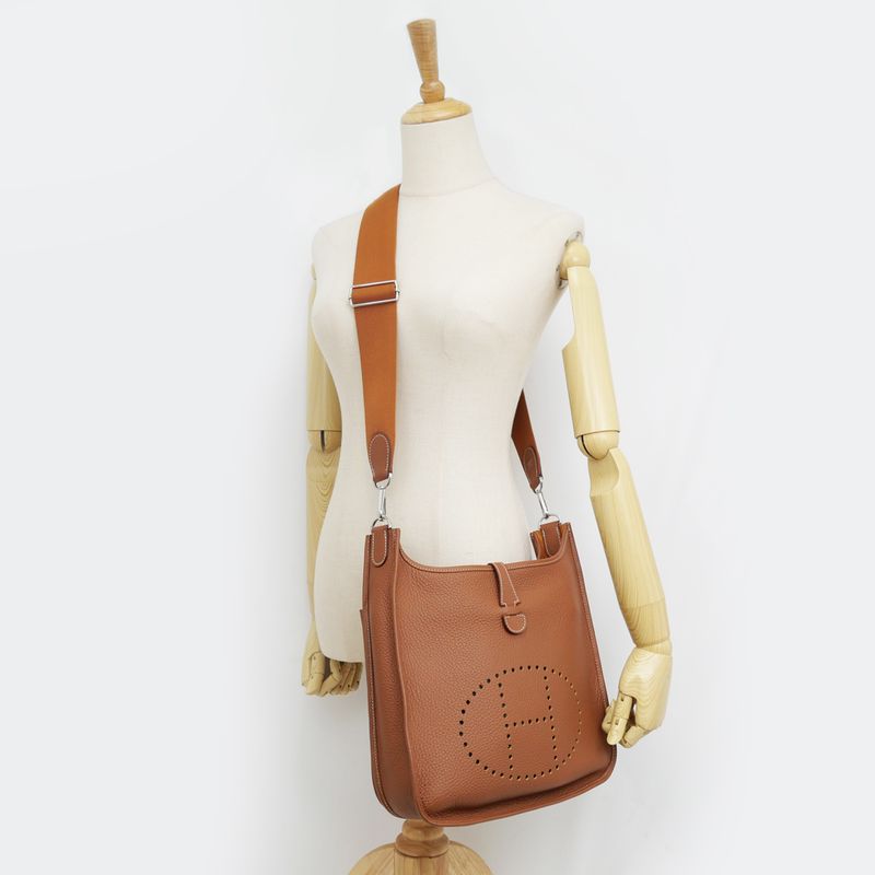 Hermes Evelyne 3 PM Gold Taurillon Clemence W Shoulder Bag Brown — view 9