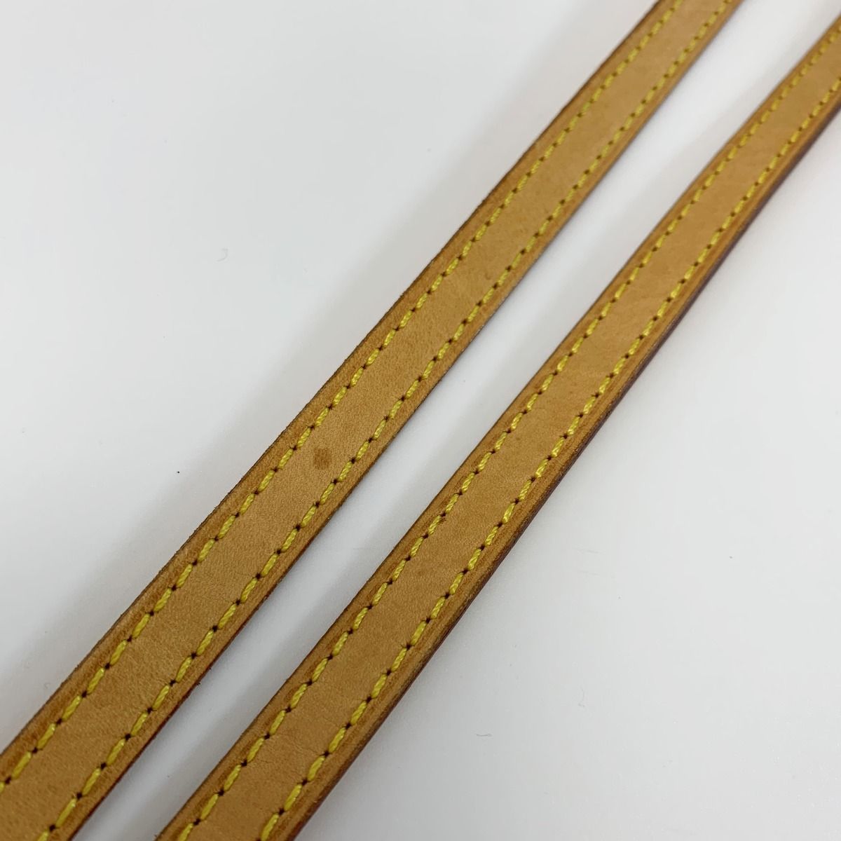 Louis Vuitton Leather Beige 115 cm Shoulder Strap Bag — view 8