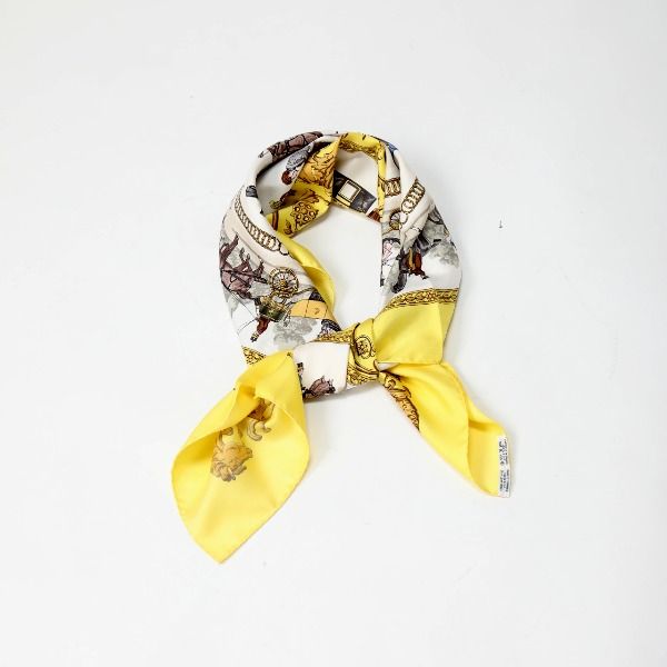 Hermes Carre 90 Scarf Ron Chien Walk To Yellow — view 6