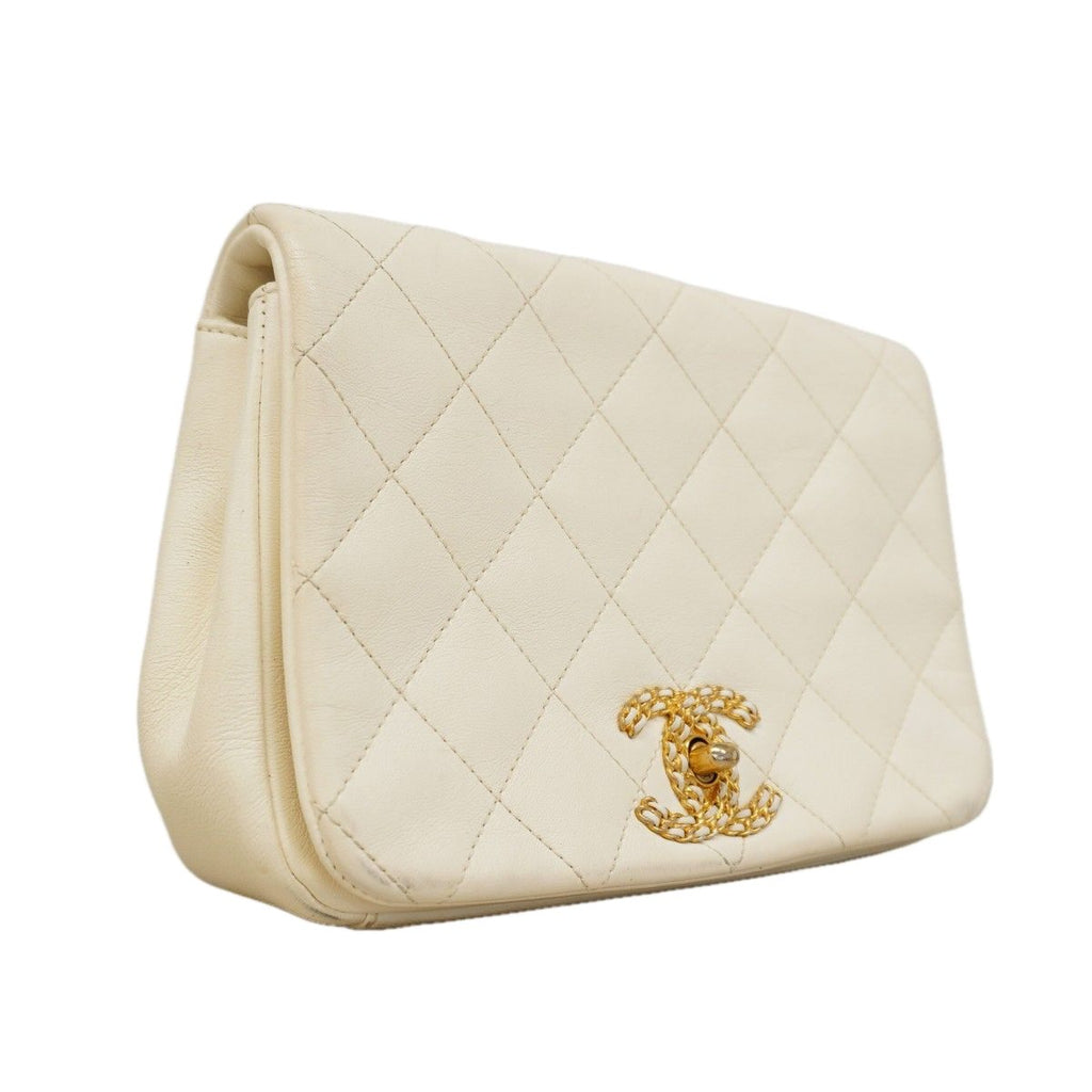 Chanel Shoulder Bag Quilted Leather White Gold — view 2