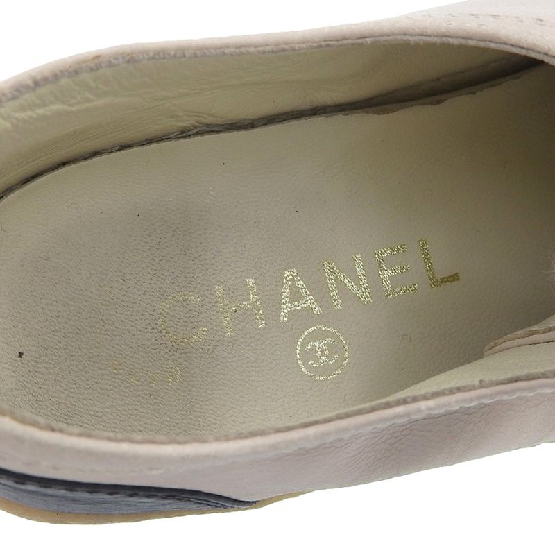 Chanel 2013 Archive Coco Mark Embroidery Bicolor Leather — view 8