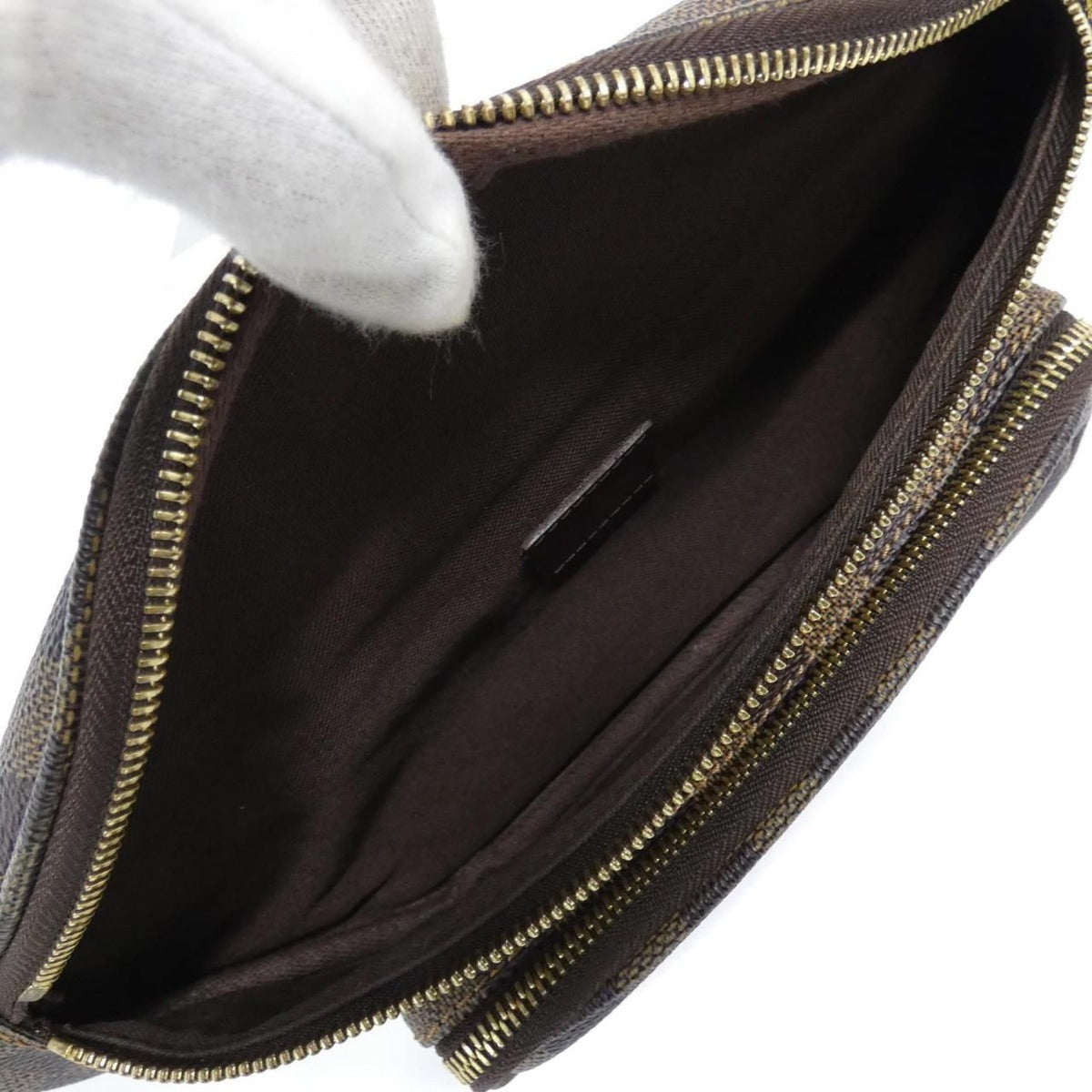 Louis Vuitton Damier Bum Bag Melville — view 8