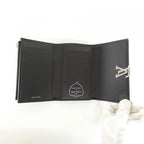 Louis Vuitton Taurillon Portefeuille Capucines Compact Wallet — view 5