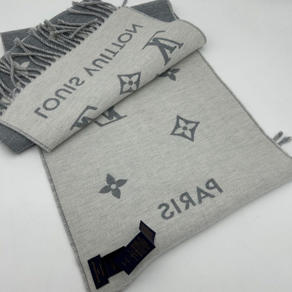Louis Vuitton Scarf All About Monogram — view 5
