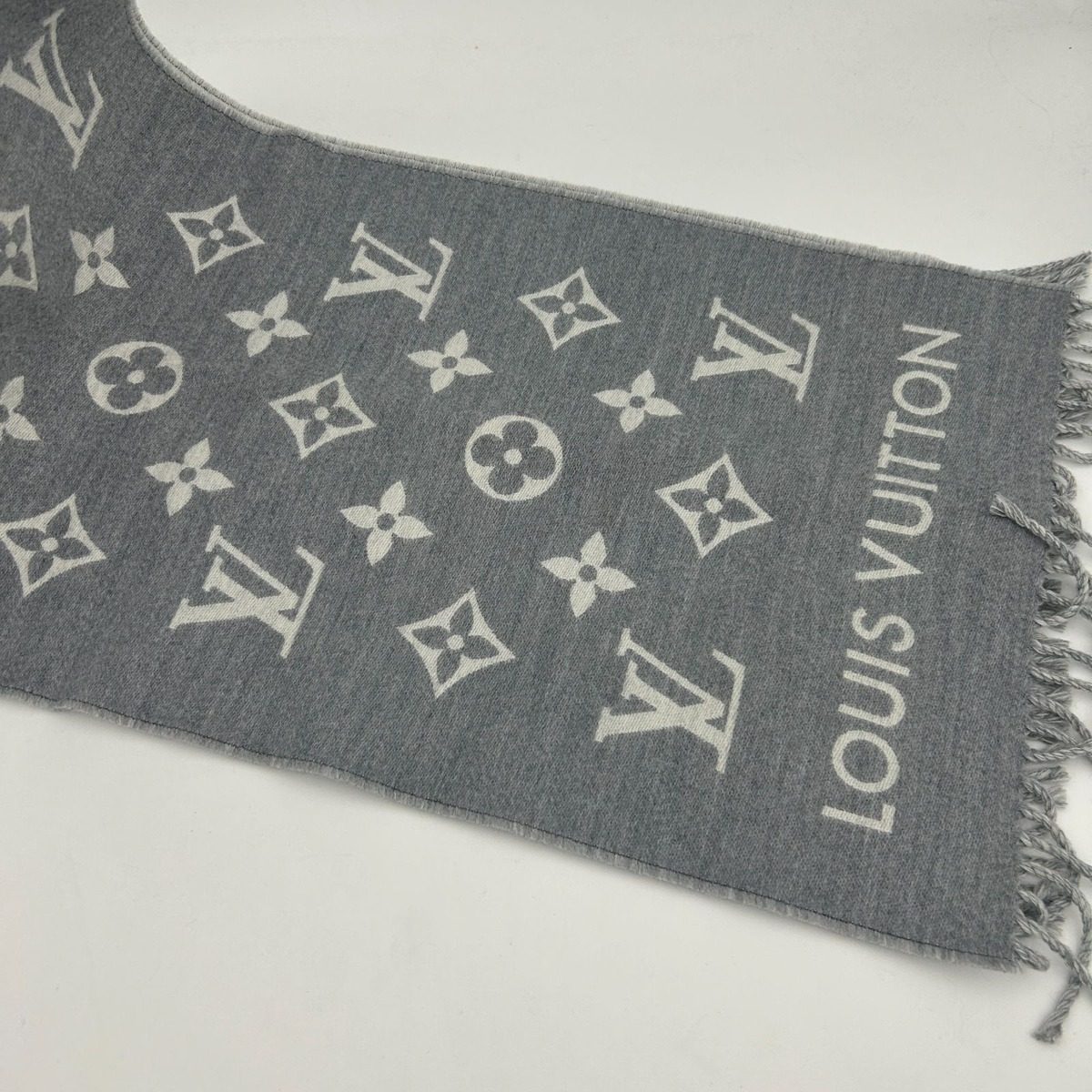 Louis Vuitton Scarf All About Monogram — view 7