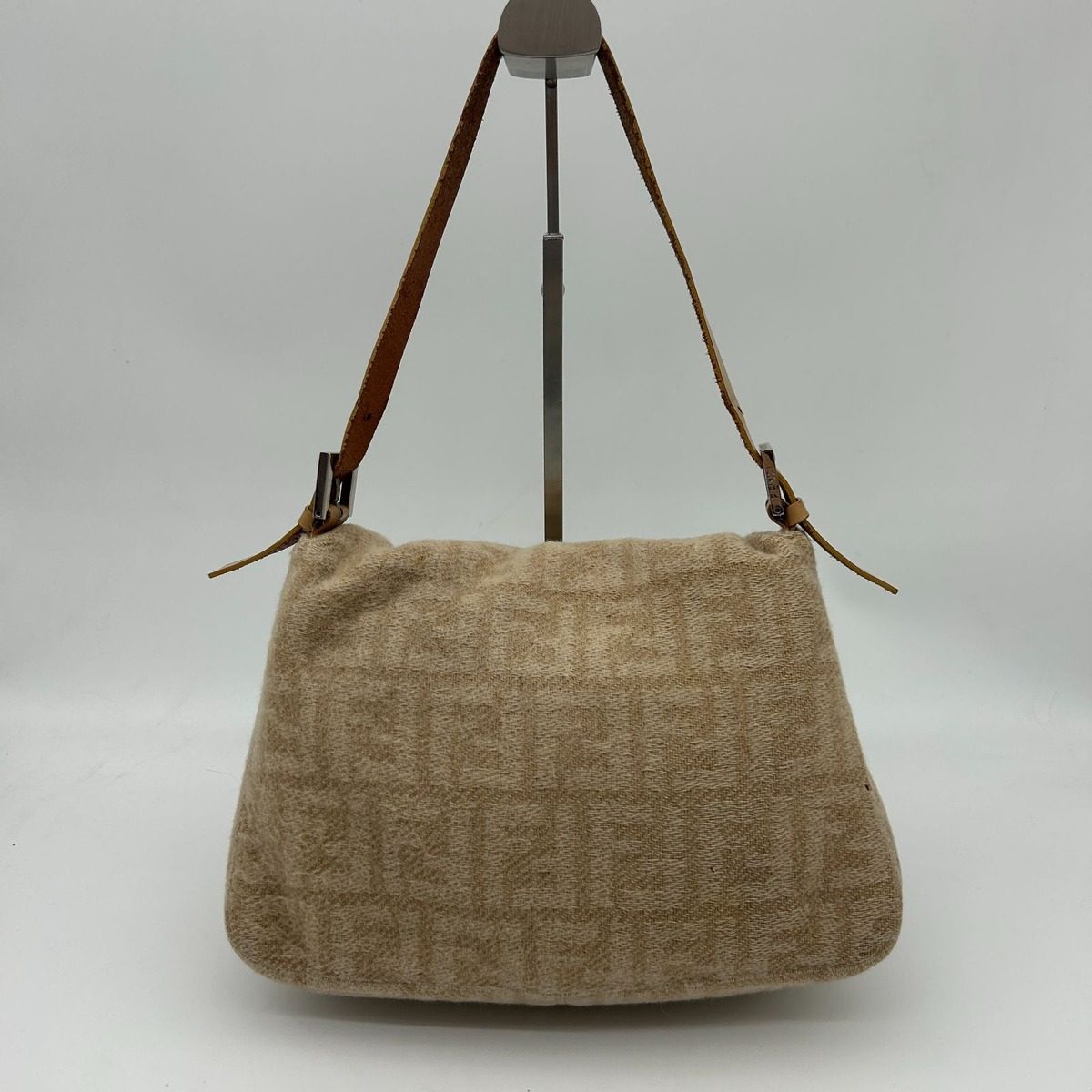 Fendi Wool Mamma Shoulder Bag Beige — view 2