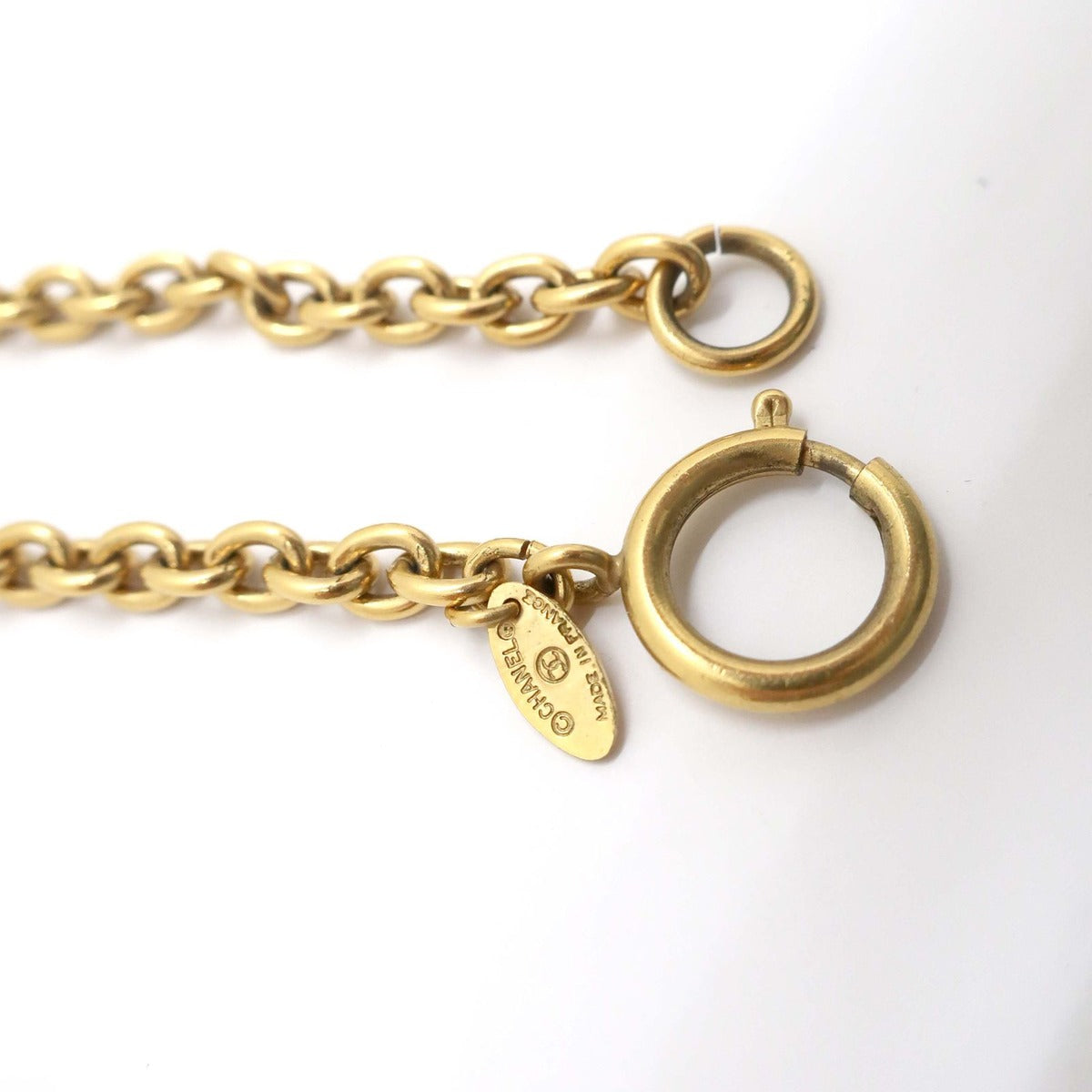 Chanel Necklace Round CC Logo Vintage Gold — view 7