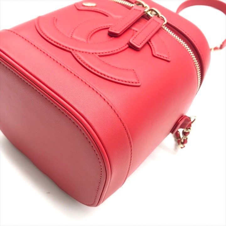 Chanel CC Logo Quilted 2-Way Vanity Hand Chain Shoulder Bag Crossbody Red — view 4