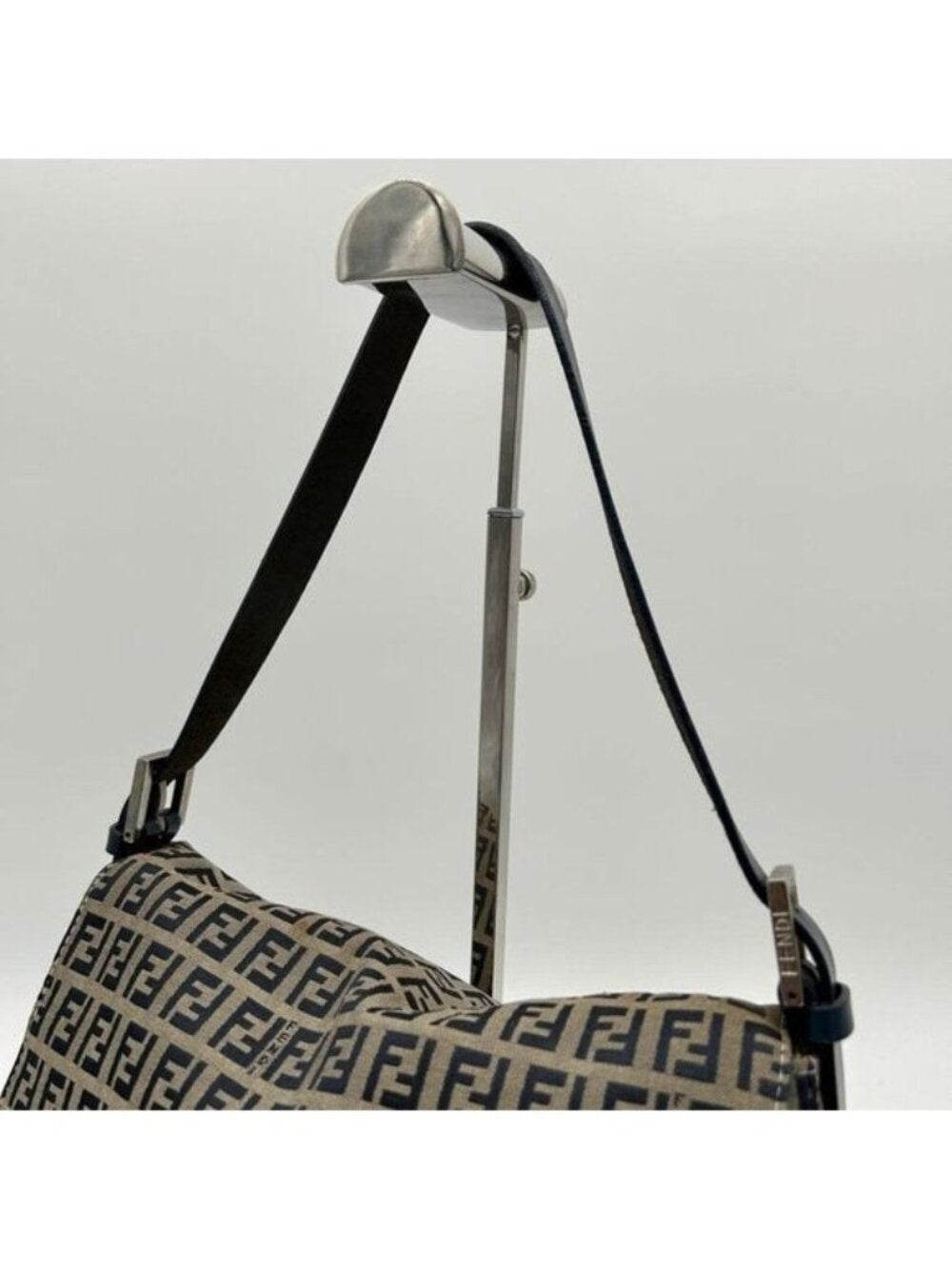 Fendi Mamma Zucca Bucket Baguette Navy Tan Flap Bag Purse Tote FF