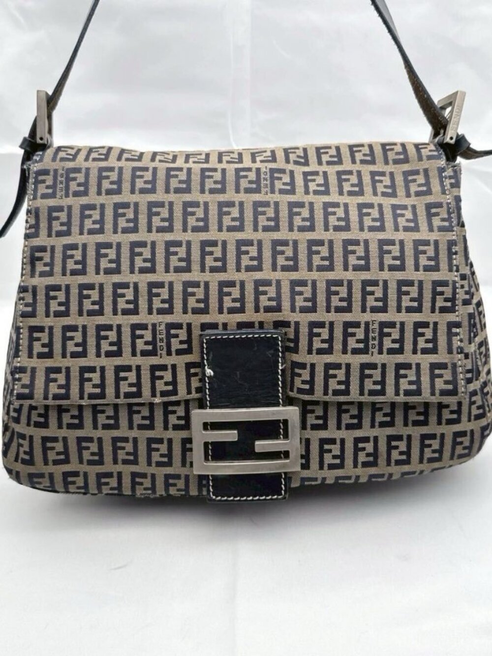Fendi Mamma Zucca Bucket Baguette Navy Tan Flap Bag Purse Tote FF