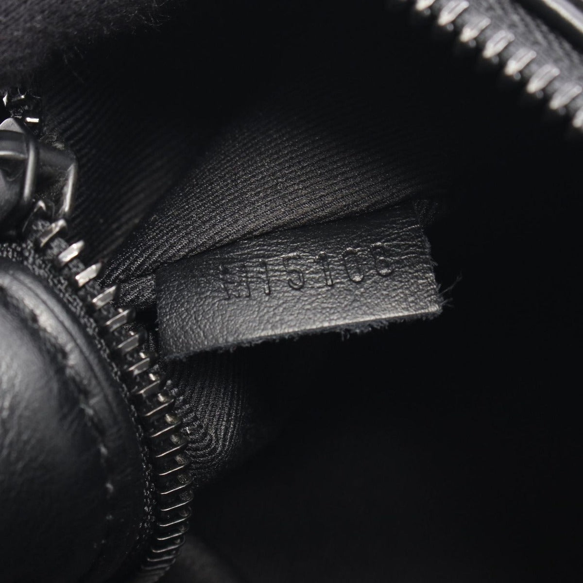 Louis Vuitton Waist Bag Discovery Canvas Black Multicolor — view 5
