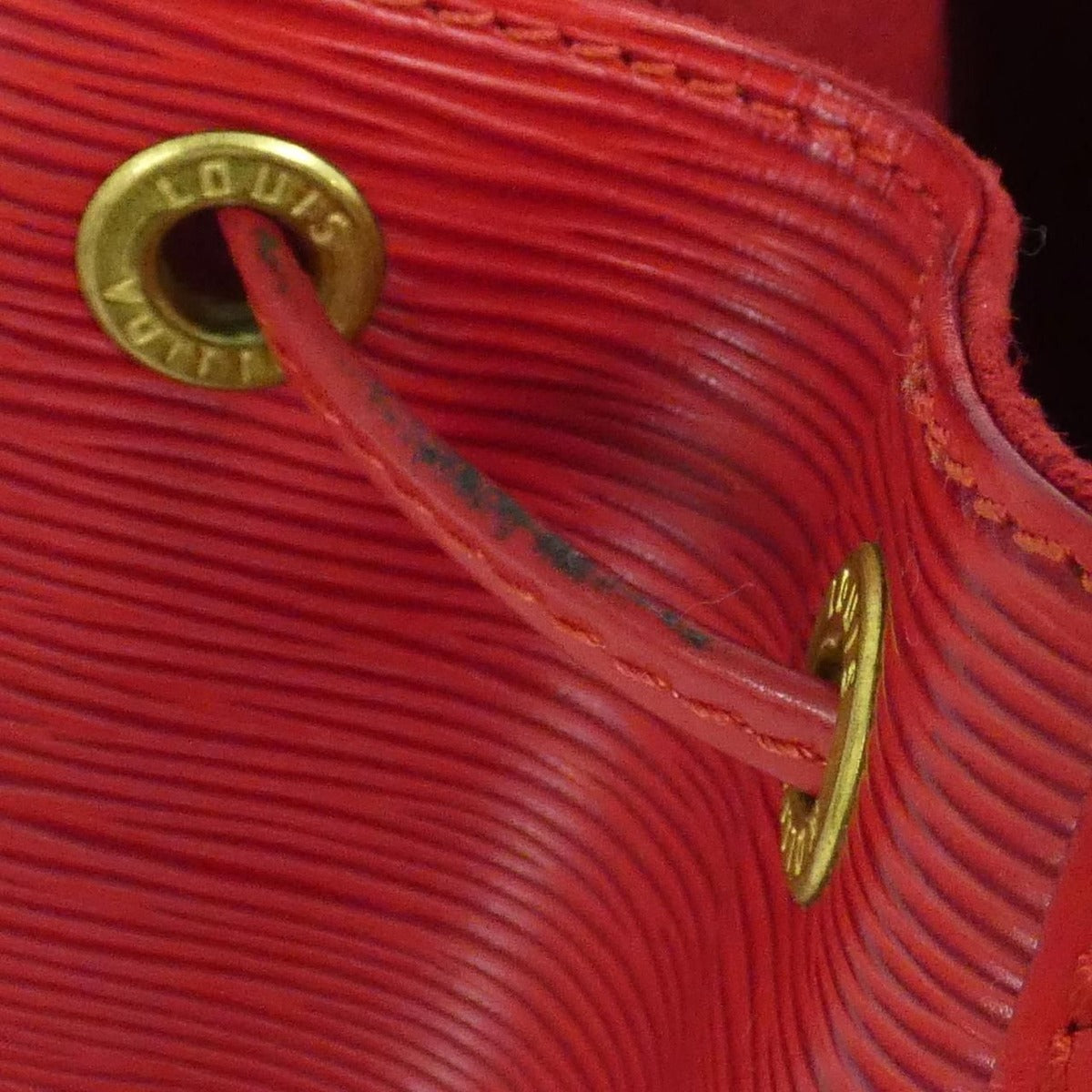 Louis Vuitton Epi Petit Noe Shoulder Bag — view 5