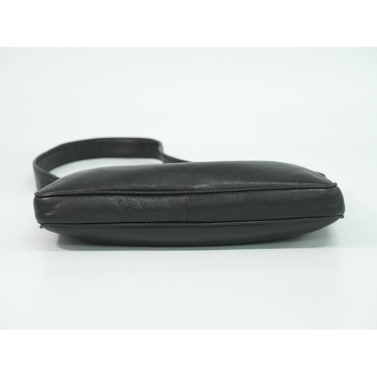 Fendi Logo Shoulder Bag Leather Black — view 3