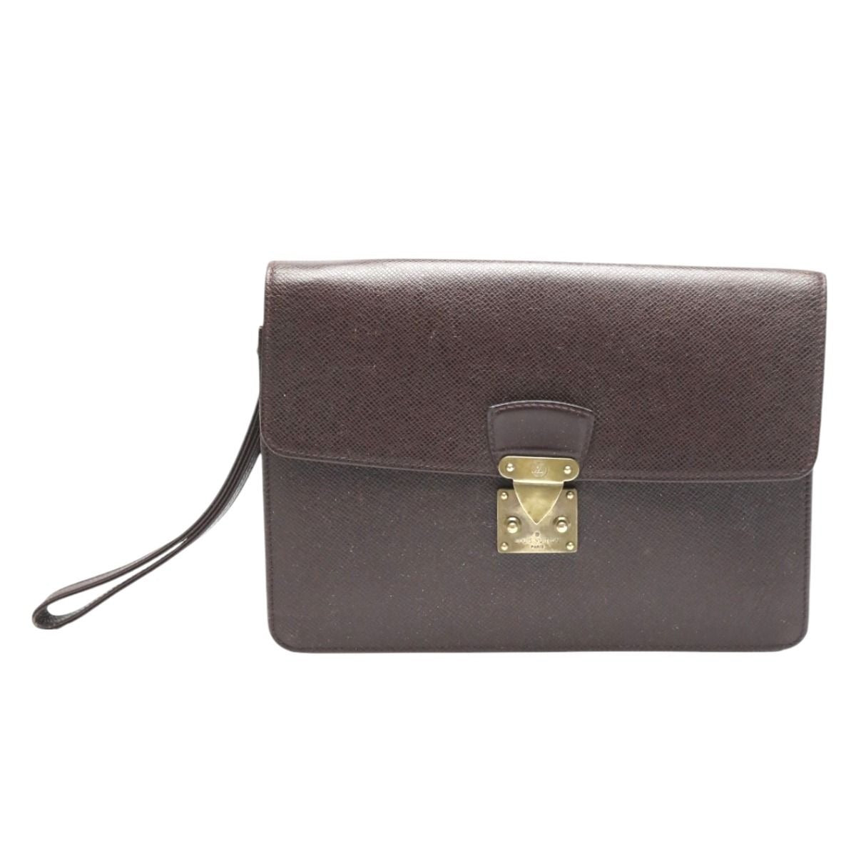 Louis Vuitton Taiga Clutch Bag Clade Second Acajou