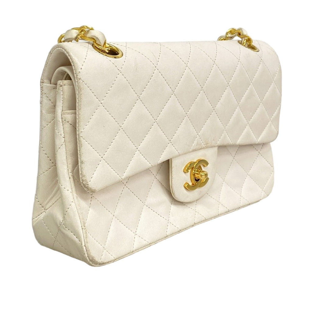 Chanel Shoulder Bag Quilted Lambskin White Gold — view 2