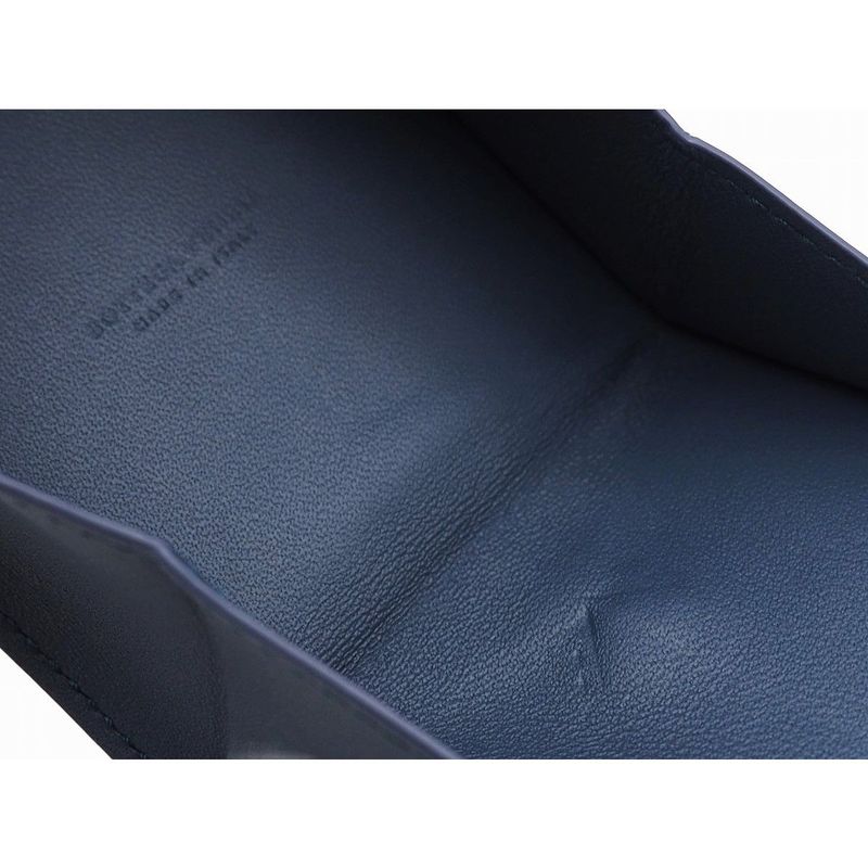 Bottega Veneta Intrecciato Calfskin Black Deep Blue Folding Coin Purse — view 8
