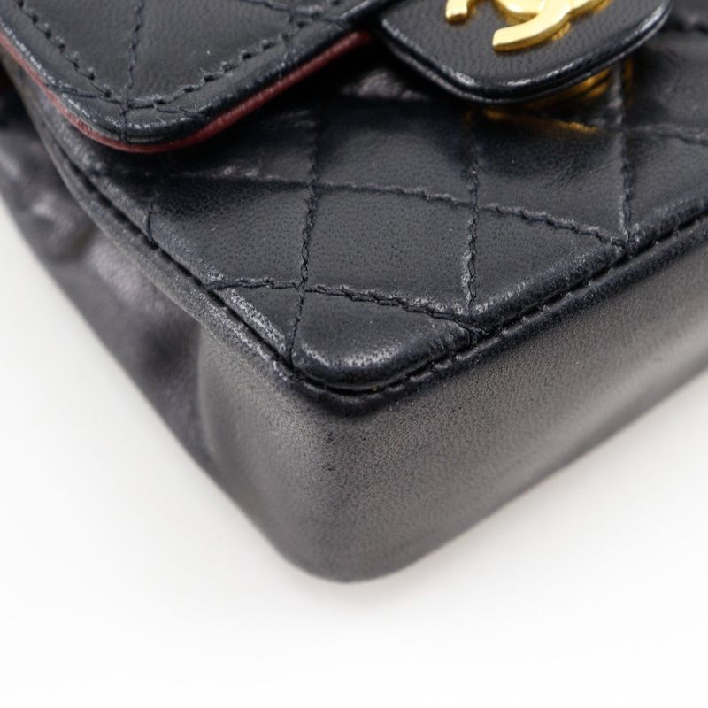 Chanel Chain Pochette Micro Quilted Vintage Lambskin Black Waist — view 4