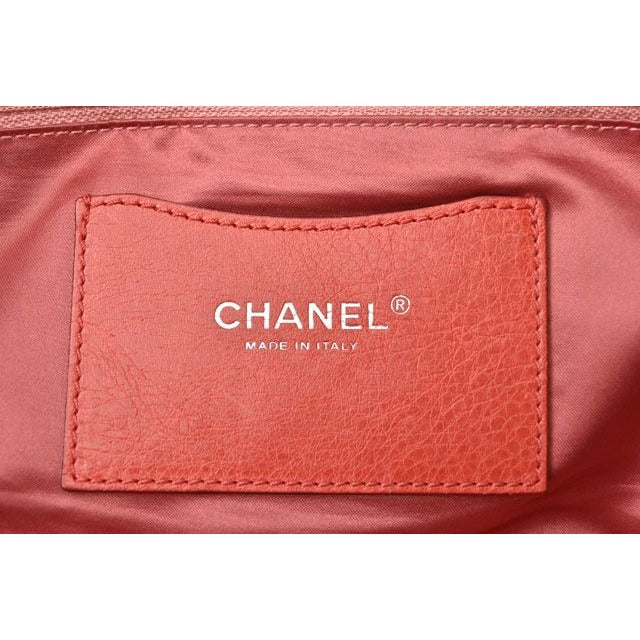 Chanel Tote Quilted Leather Dark Pink Silver — view 7