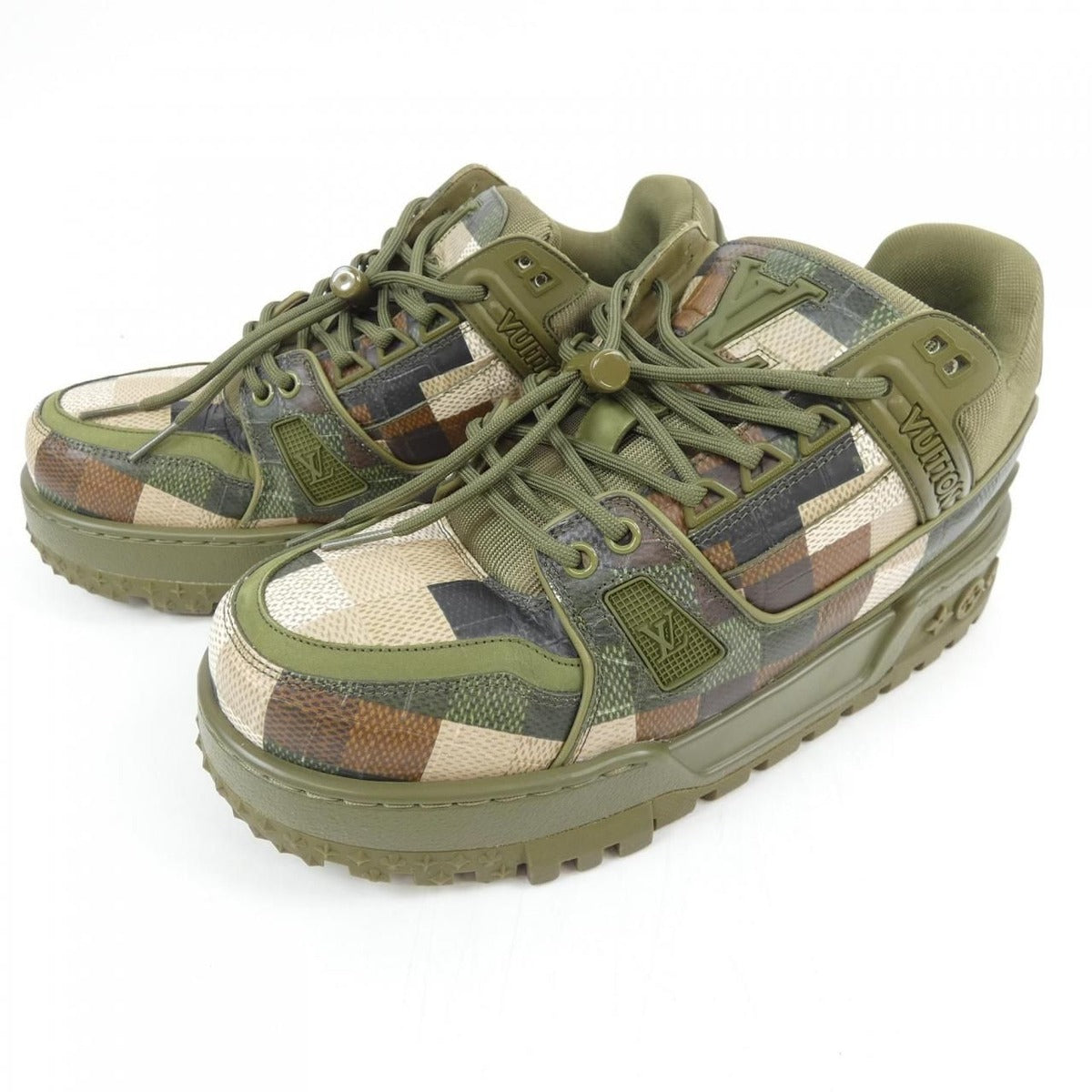 Louis Vuitton LV Trainer Maxi Line Sneakers — view 3