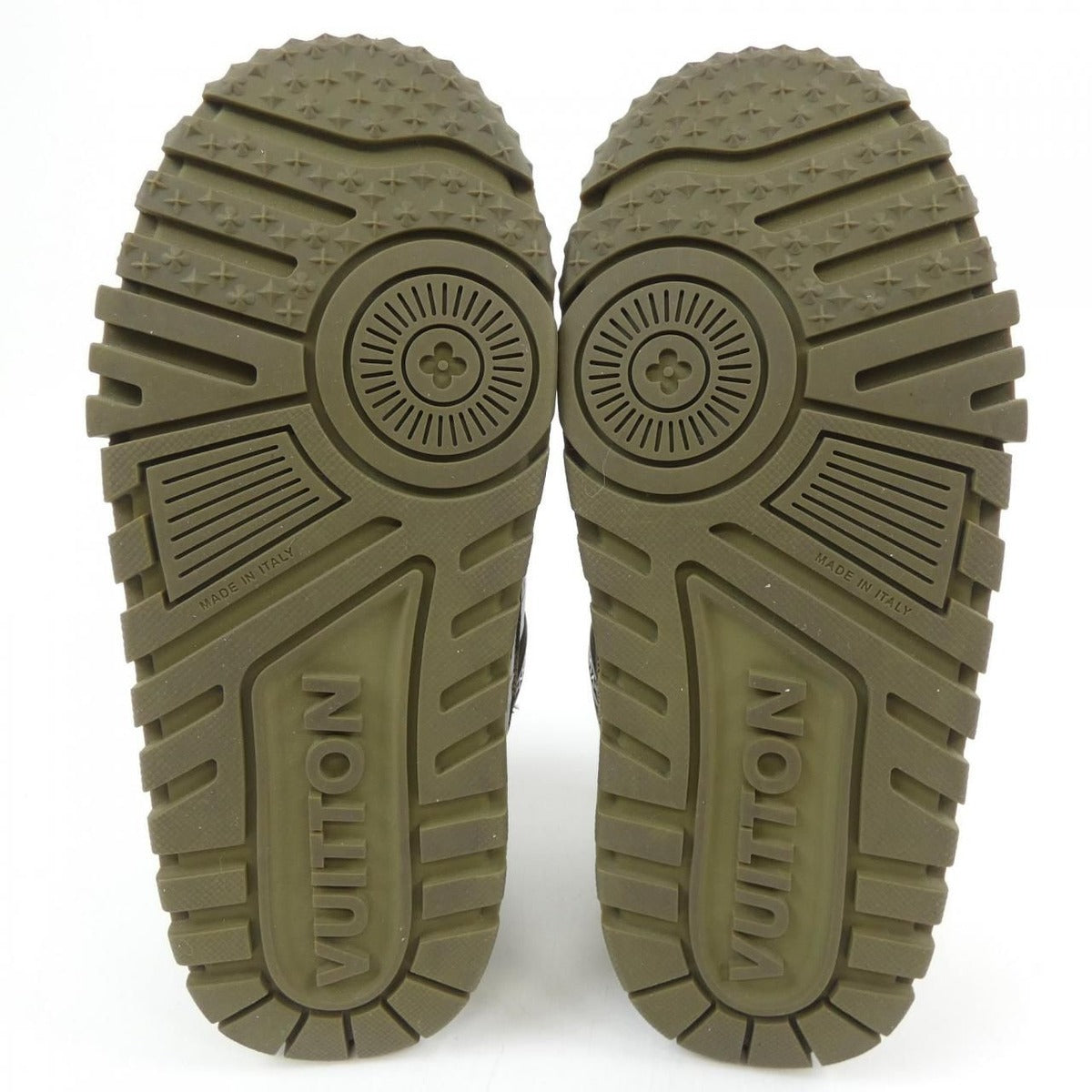 Louis Vuitton LV Trainer Maxi Line Sneakers — view 4
