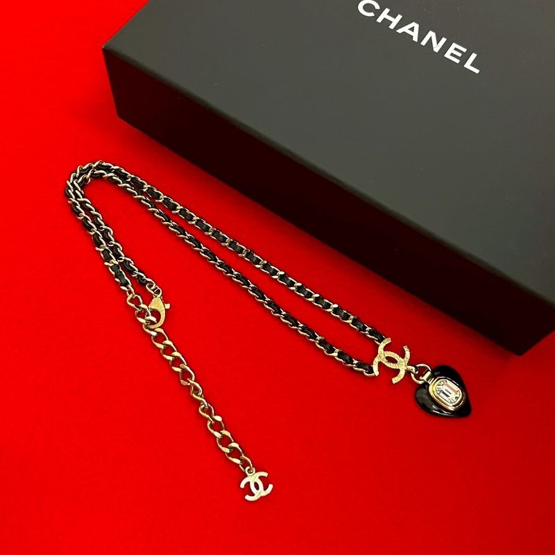 Chanel Heart Motif GP Leather Chain — view 2