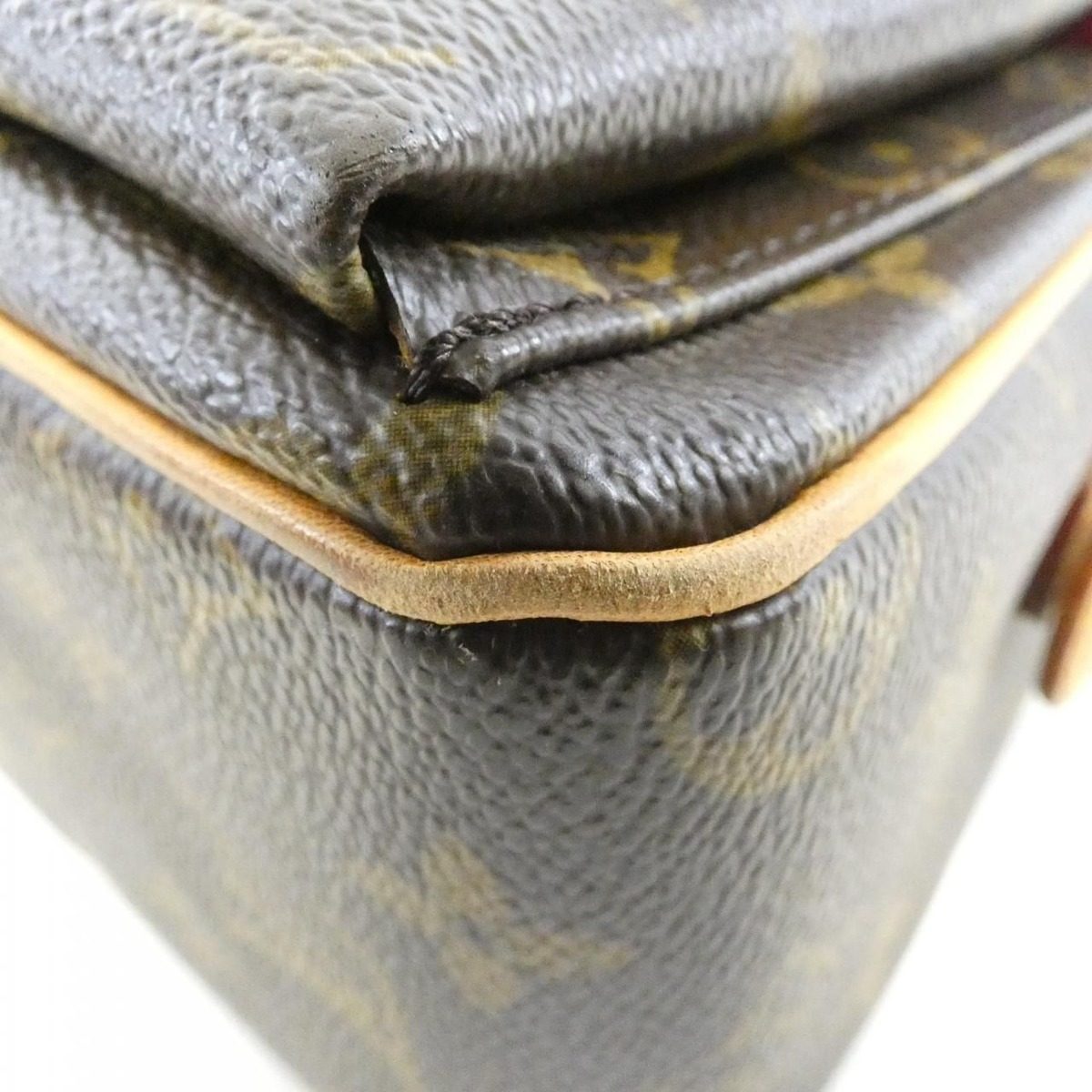 Louis Vuitton Monogram Viva-Cite MM Bag — view 3