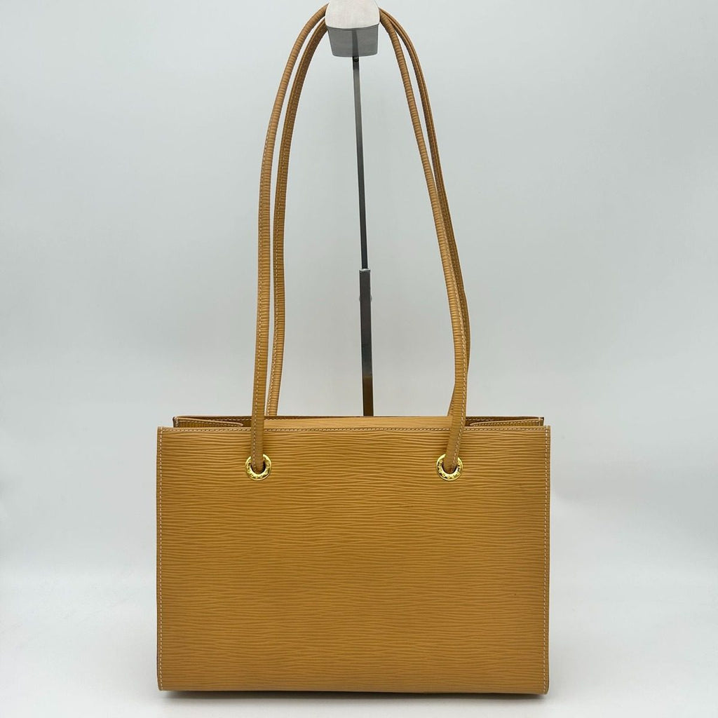 Fendi Tote Logo Totes Tan — view 2