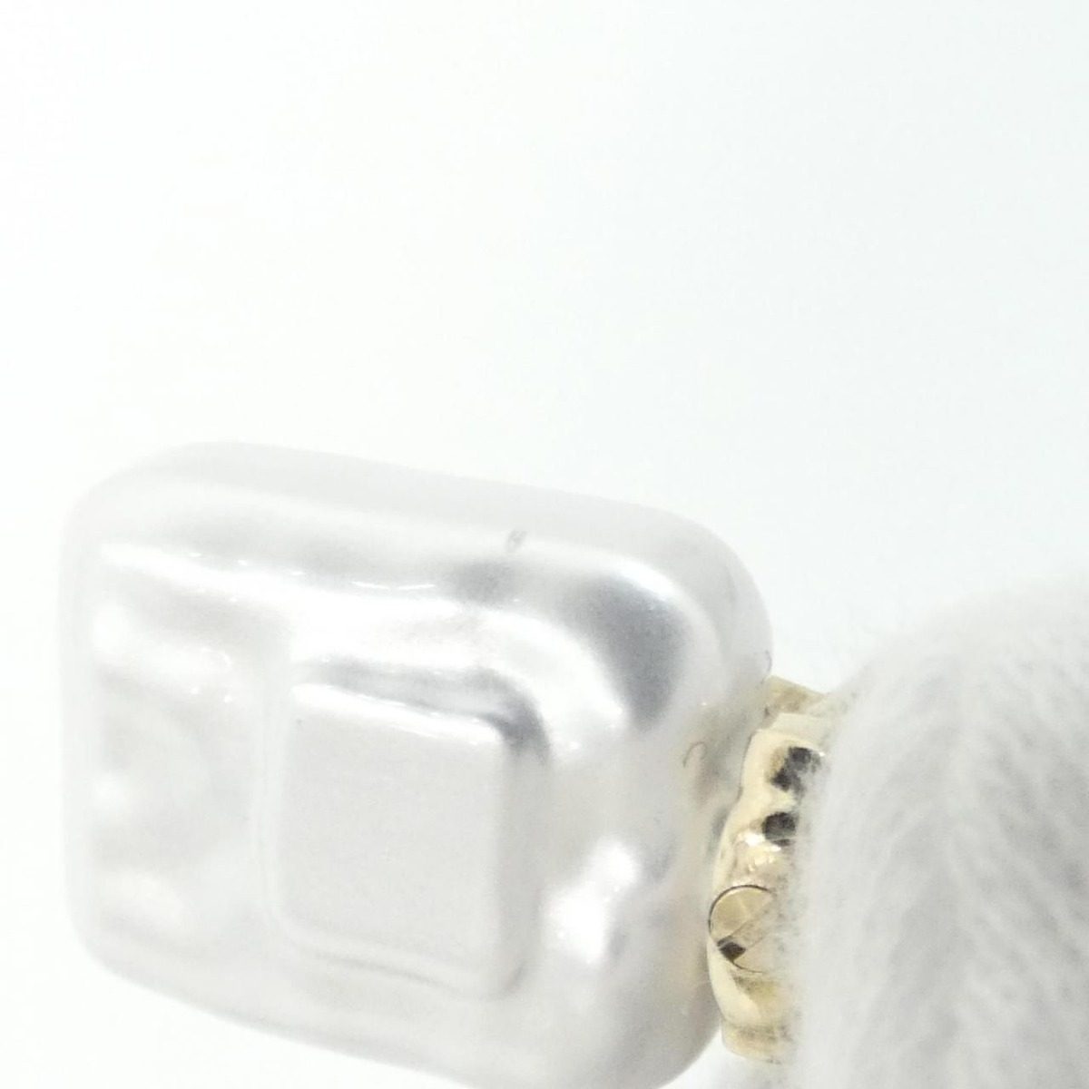 Chanel Earrings Gold — view 4
