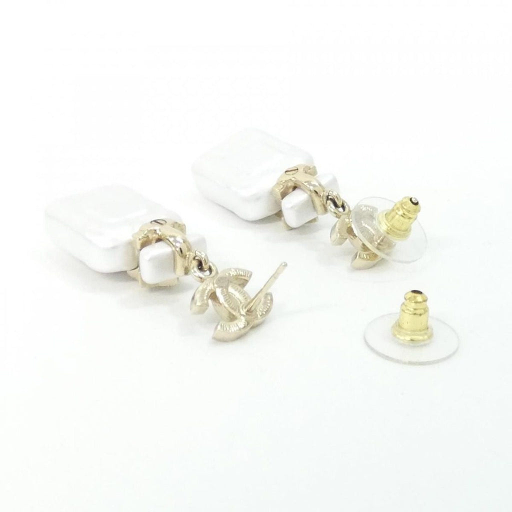 Chanel Earrings Gold — view 5