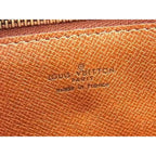 Louis Vuitton Clutch Bag Montaigne 27 Kenya Brown Epi — view 2