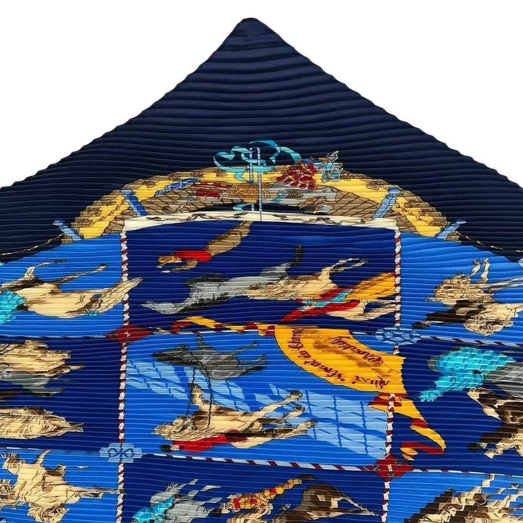 Hermes Pleated Scarf Silk Musee Vivant du Cheval Chantilly Chien Castle Horse — view 4