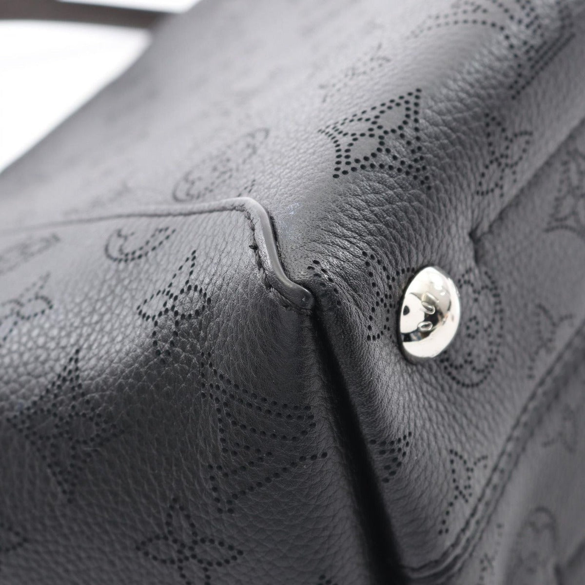 Louis Vuitton Tote Hina PM Noir Black Leather Brown — view 6