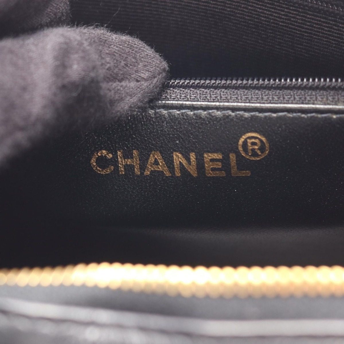 Chanel Handbag CC Logo Black Leather Turnlock Chain — view 4