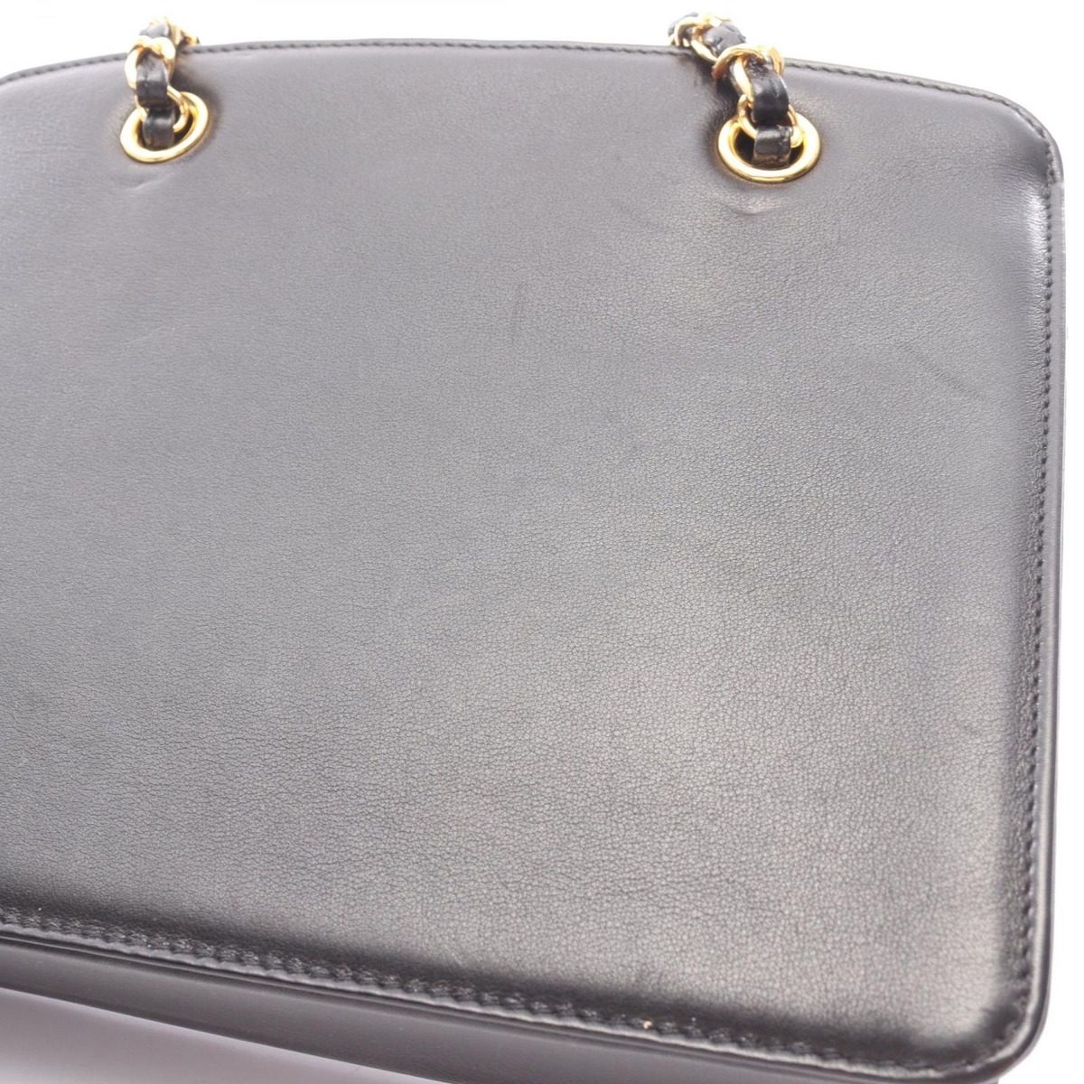 Chanel Handbag CC Logo Black Leather Turnlock Chain — view 8