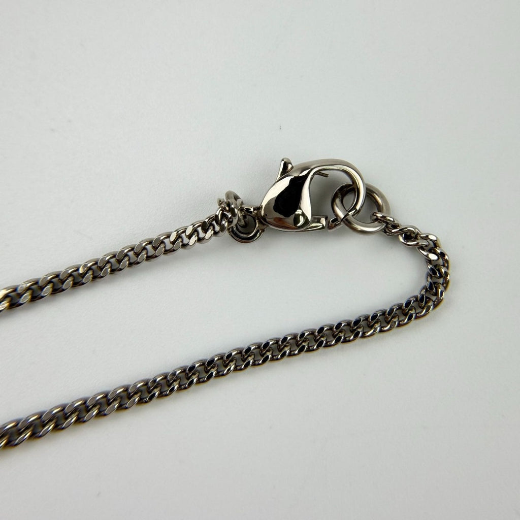 Chanel CC Logo Camellia Necklace Black Vintage — view 7
