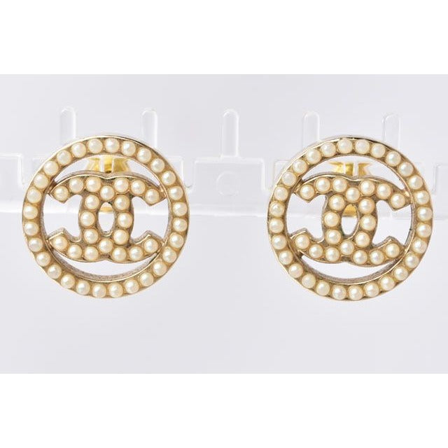 Chanel Circle Motif Logo Pearl — view 6