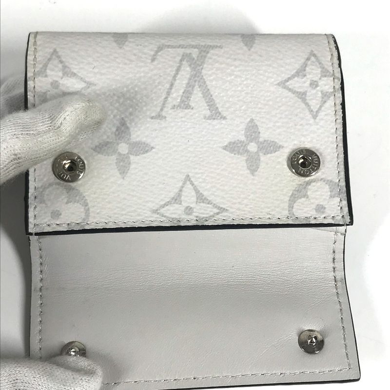 Louis Vuitton Trifold Wallet Discovery Compact Taiga Leather — view 6