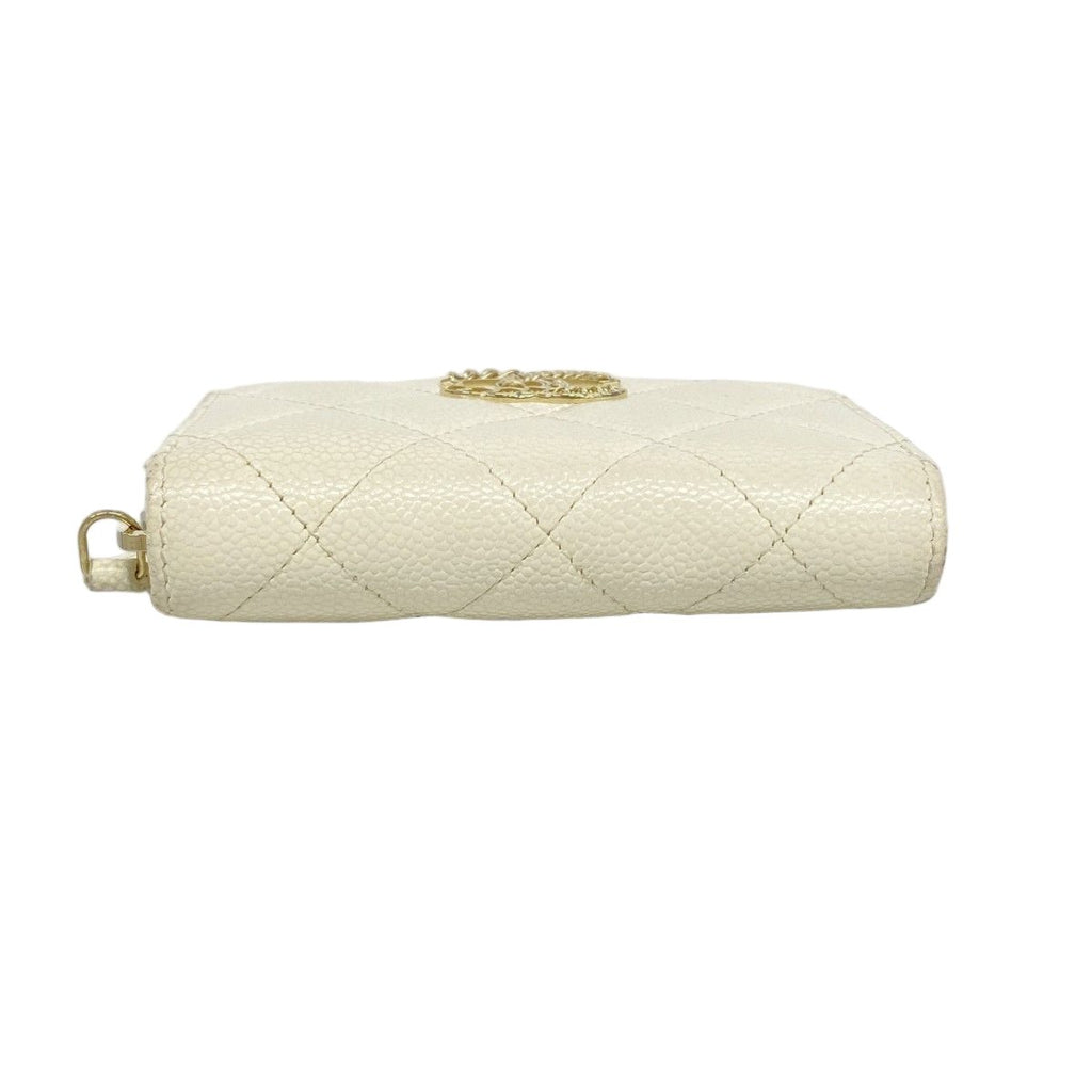 Chanel Coin Case Quilted Caviar Leather White Champagne Gold — view 2