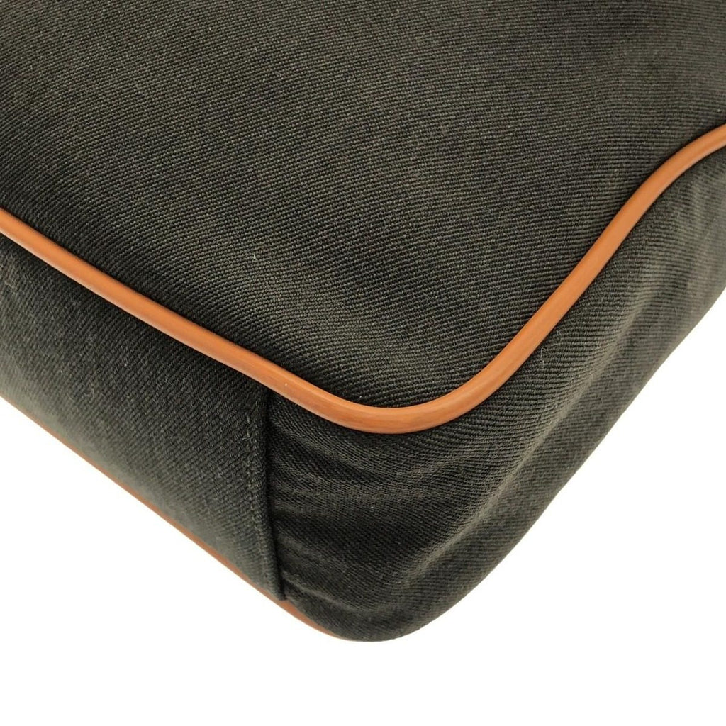 Gucci Vintage 019 Shoulder Bag — view 3