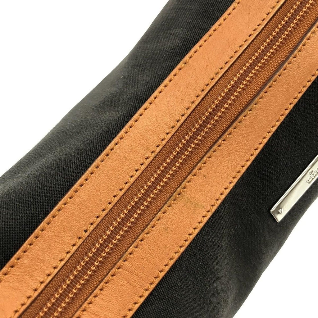 Gucci Vintage 019 Shoulder Bag — view 4