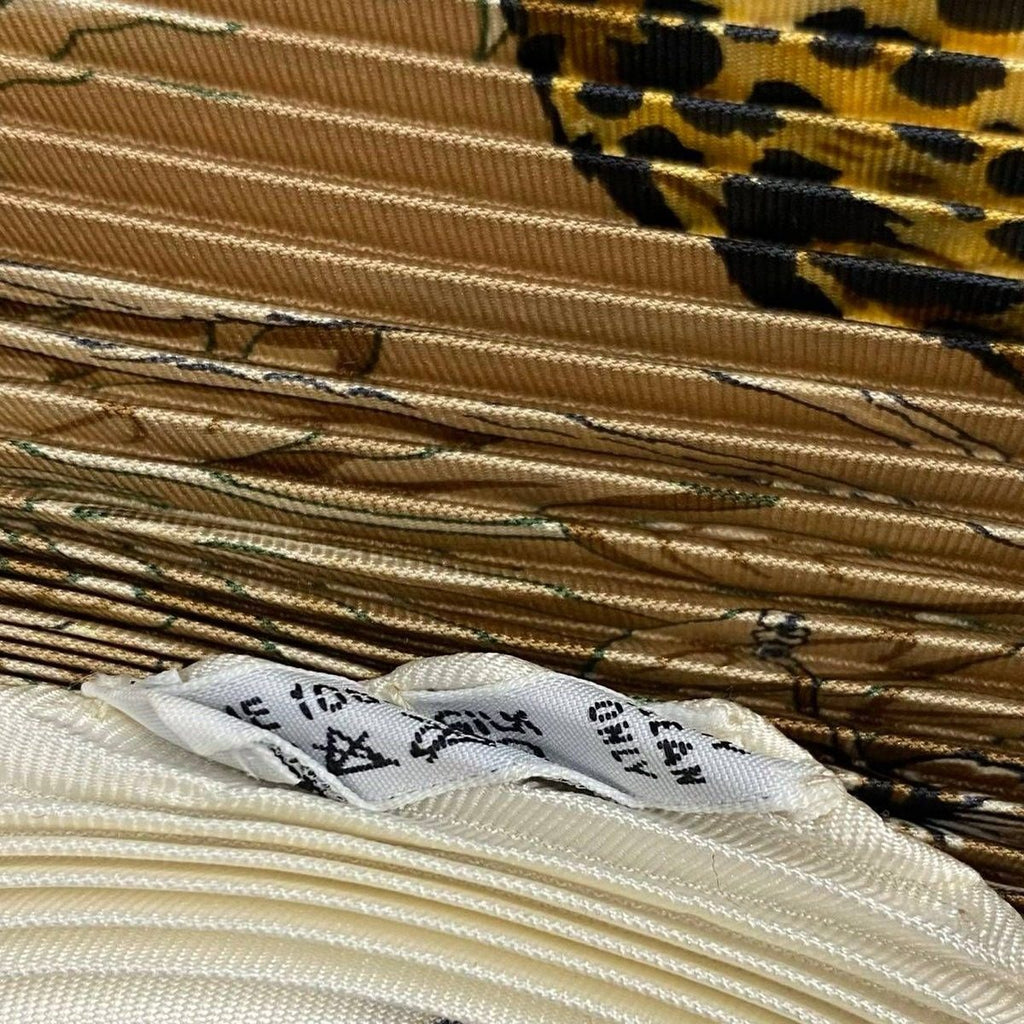 Hermes Scarf Pleated Silk Dip Dye Jungle Love White — view 6